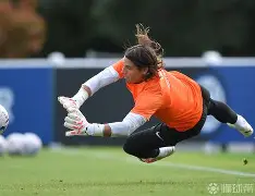 竞博官网app- 太狠了！国际米兰关键时刻豪取连胜巴塞罗那状态回暖备战欧超杯，今晨本菲卡更衣室发声——德甲节点到来